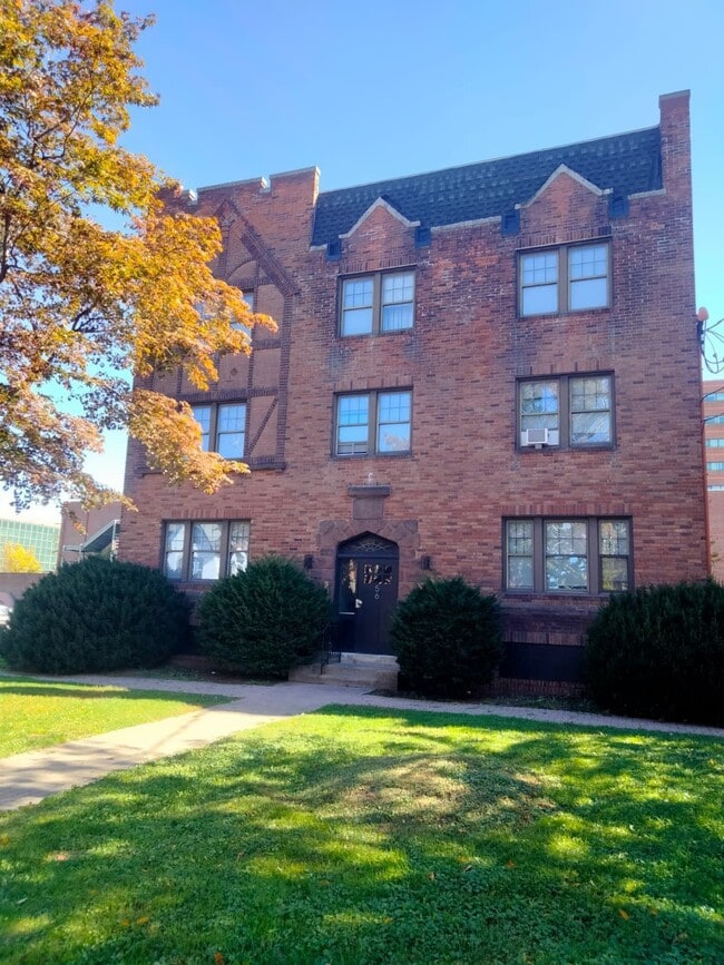 Building Photo - 56 Imlay St