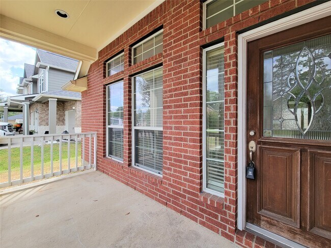 Building Photo - 25219 Piney Heights Ln