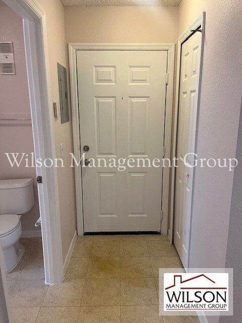 Building Photo - 13037 Mulberry Park Dr