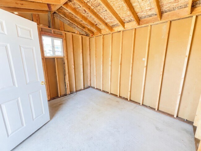 Building Photo - 137 Washington Dr