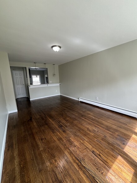 11A - 111 Lincoln Ave