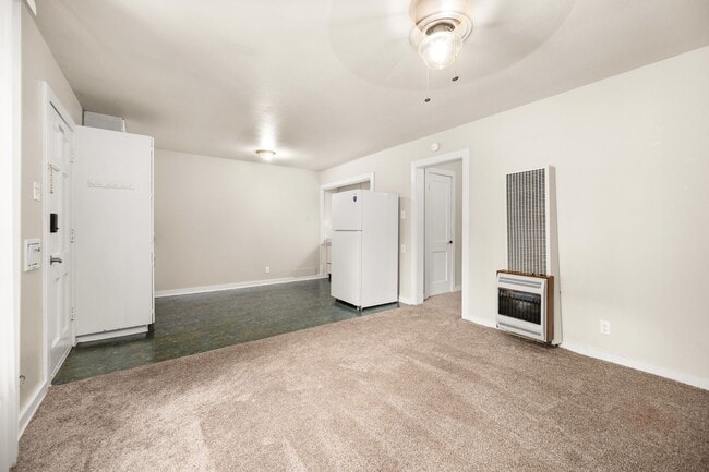 Building Photo - Charming One Bed One Bath In the Garden Di...
