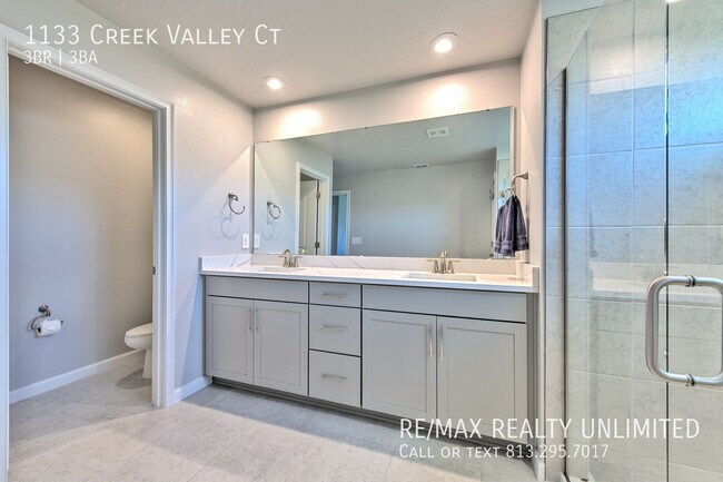 Building Photo - 1133 Crk Vly Ct