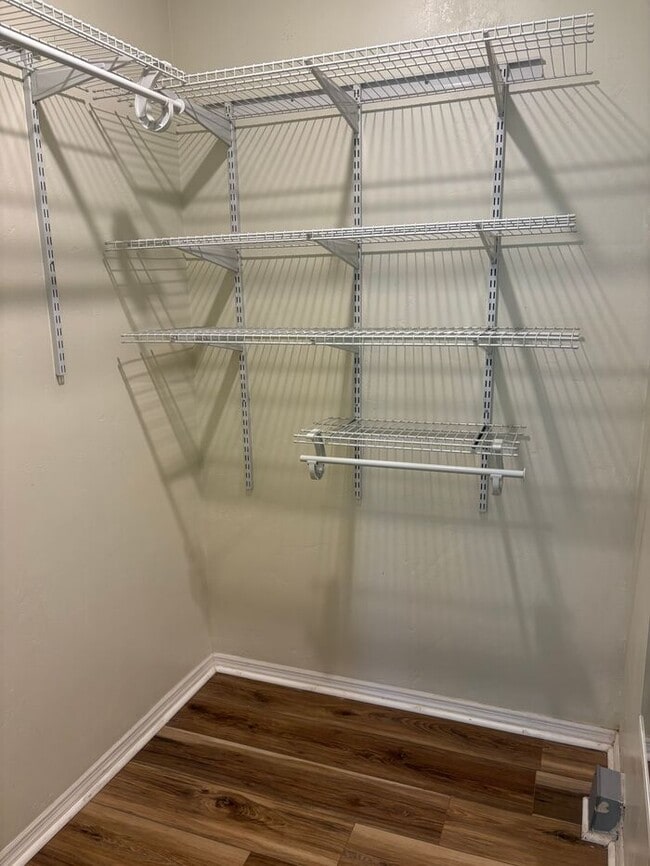 Building Photo - STUDIO AVAILABLE NOW!! ALL UTILITIES INCLUDED!!