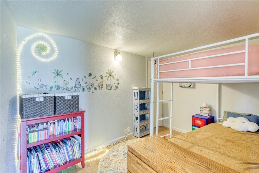 Bonus Room - 43 Scratch Ct