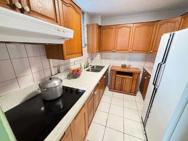 Building Photo - 1103 Kokea St