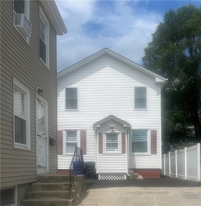 Primary Photo - 213 Francis Ave