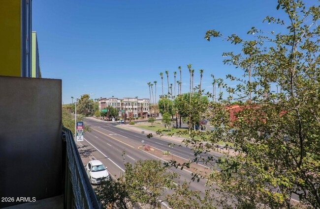 Building Photo - 1111 W University Dr
