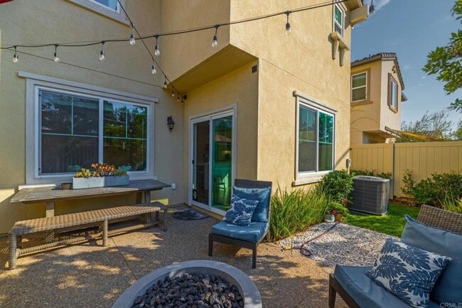 Building Photo - NEWER 4BD/2.5BA Home in desired Main Ranch...
