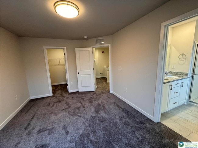 Building Photo - 7634 Clayton Ave