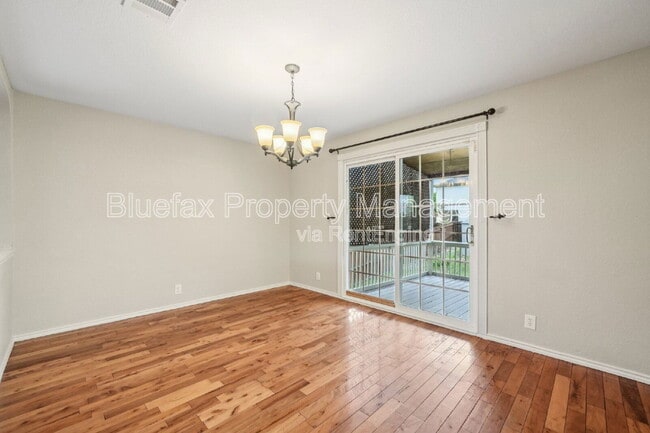 Building Photo - 422 Granite Bay