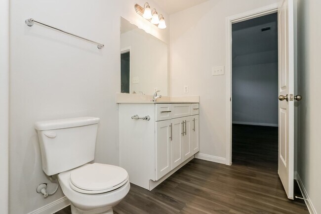 Building Photo - 5462 Plantation Forest Dr