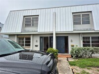 Building Photo - 4907 Catalina Dr