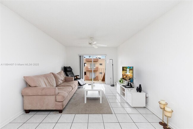 Building Photo - 1630 W 46th St