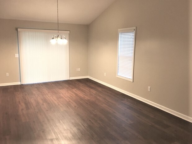 Building Photo - 112 Knightsbridge Rd