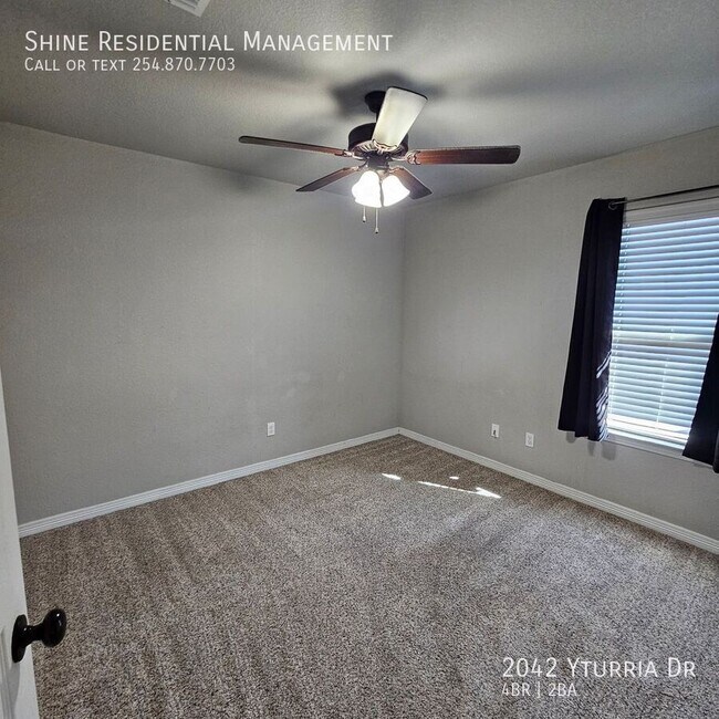 Building Photo - 2042 Yturria Dr