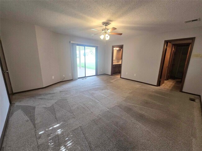 Building Photo - 4009 Cherry Hill Ln
