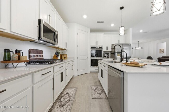 Building Photo - 75722 Bayley Pl