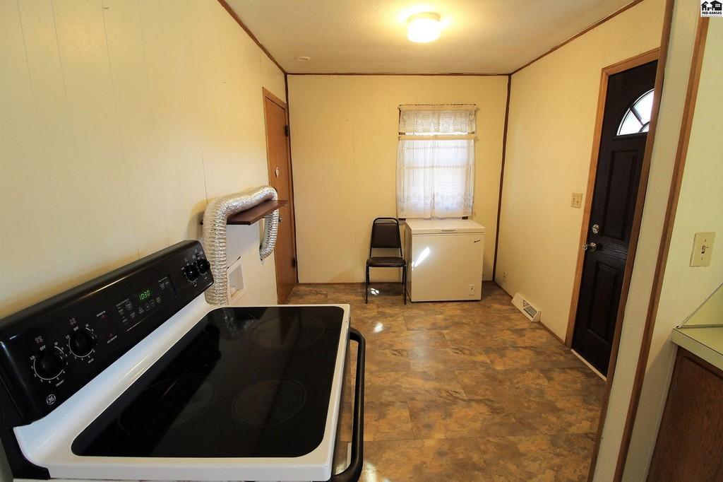 Kitchen - 408 S Garfield Ave