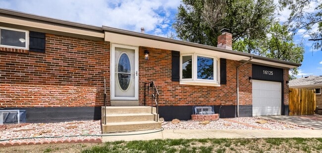 Building Photo - 16125 W 13th Pl