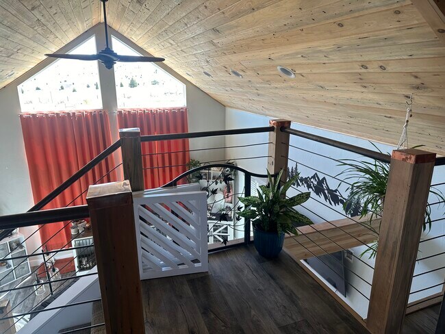 Building Photo - 1839 S Rocker Rd