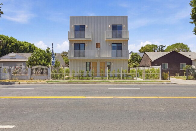 Building Photo - 5821 Kester Ave