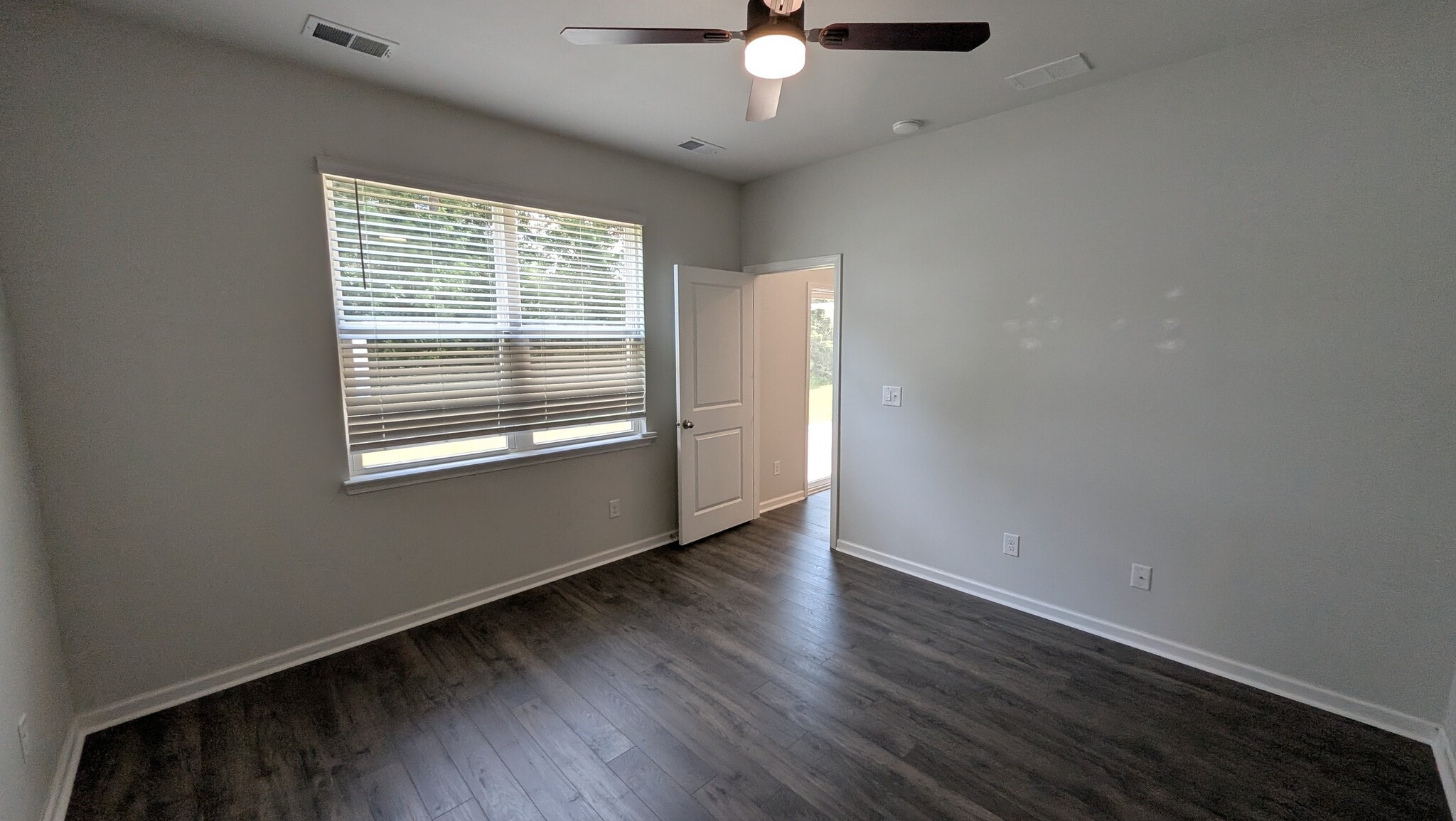 Building Photo - 280 Forestbrook Cove Cir