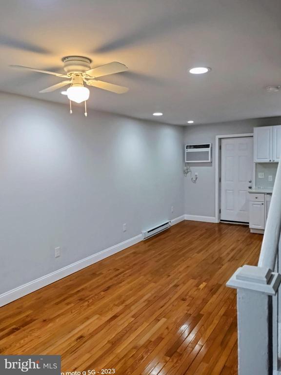 Building Photo - 1224 Clover Ln