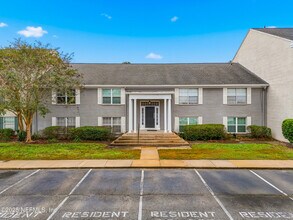 Building Photo - 4329 Plaza Gate Ln S