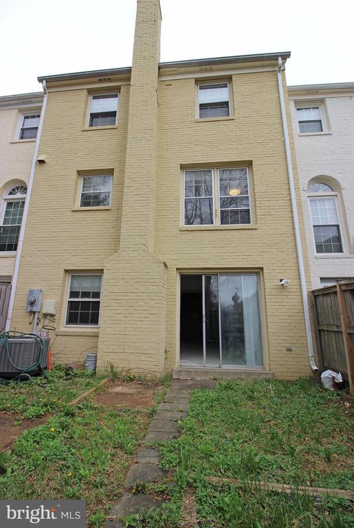 Building Photo - 8022 Northumberland Rd