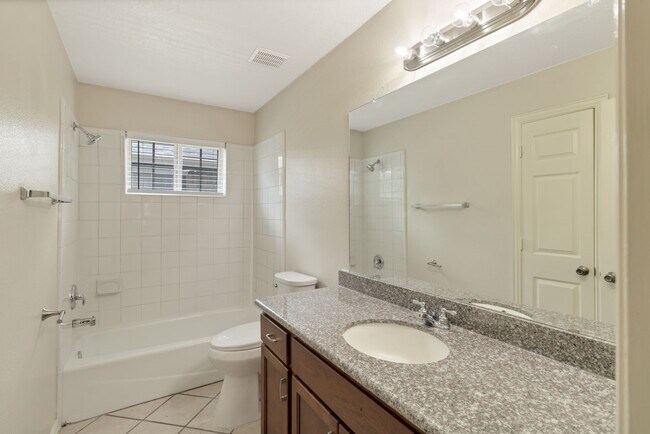 Building Photo - 17131 Quail Park Dr
