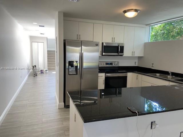 Building Photo - 177 E 16th St