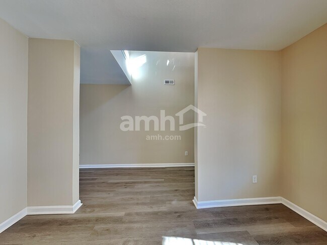 Building Photo - 129 Midwood Rd