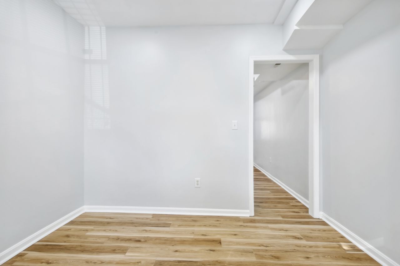 Building Photo - 1110 3rd St NE