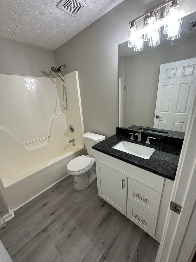 Building Photo - 306 Cattlemans Cir
