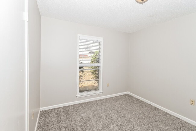 Building Photo - 3580 Bruton Pl