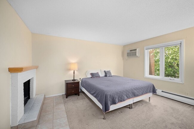 Building Photo - 4860 Park Commons Dr