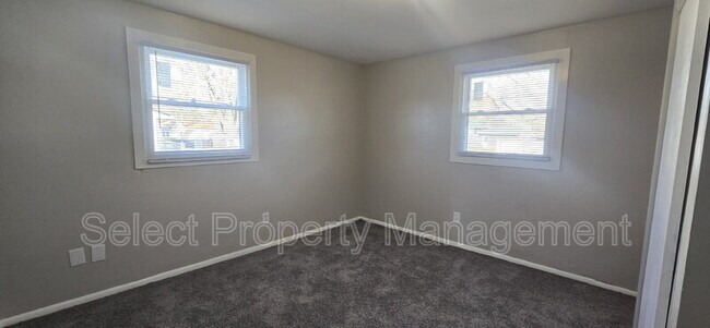 Building Photo - 3914 Maplecrest Rd