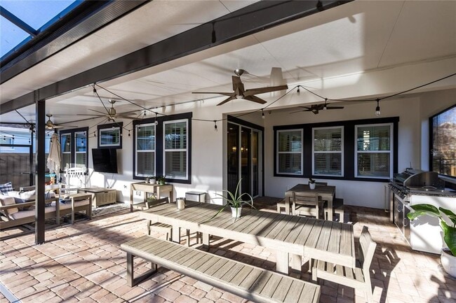 Building Photo - 9374 Reymont Street