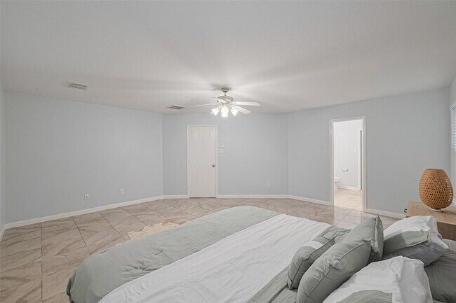 Building Photo - 2123 Gable Hollow Ln