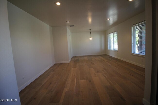 Building Photo - 19014 Armington Dr