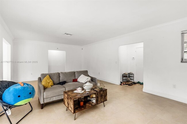 Building Photo - 1130 Cotorro Ave
