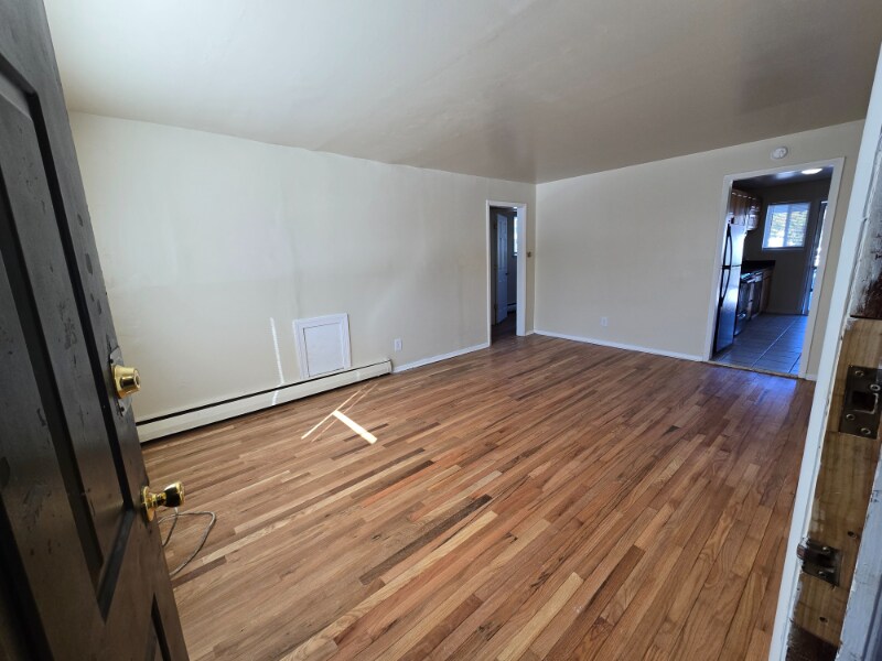 Building Photo - 3210 Ellwood Ave