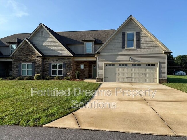Primary Photo - 7028 Westfield Vlg Cir