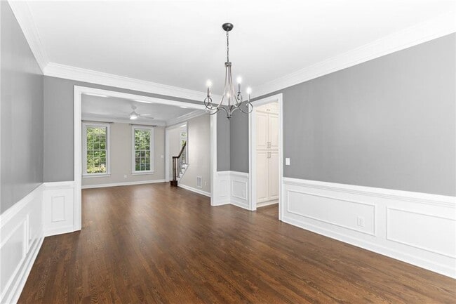 Building Photo - 2560 Hamptons Run