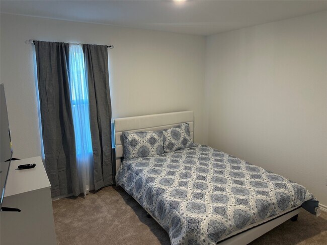 Building Photo - 15214 Canyon Rapids Rd