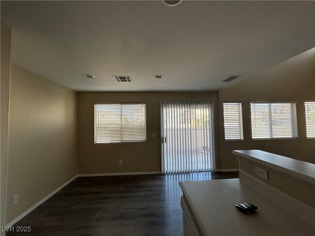 Building Photo - 933 Monte De Oro Ave