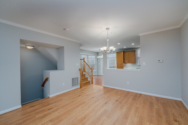 Building Photo - 20821 Shamrock Glen Cir