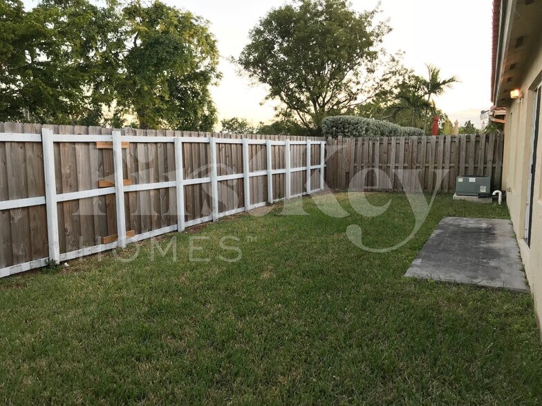 Building Photo - 12827 SW 256th Terrace