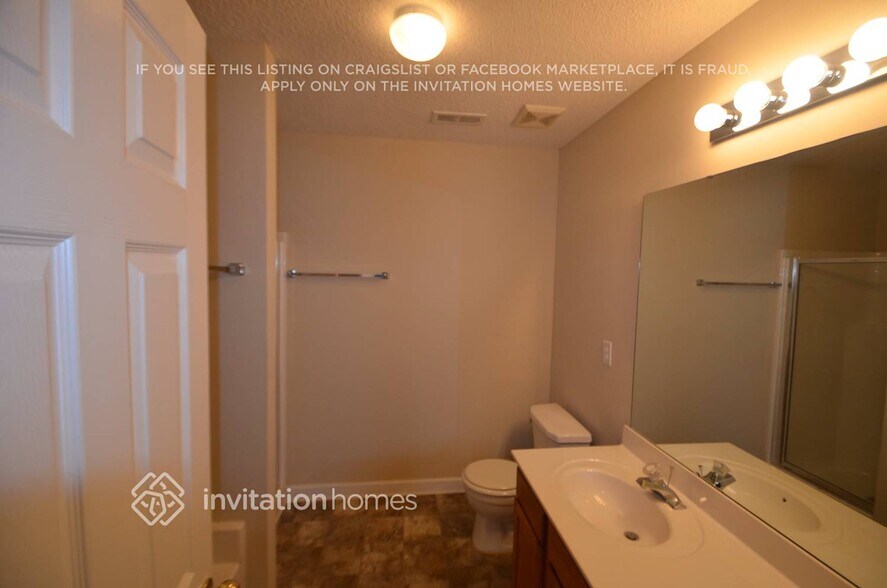 Building Photo - 6329 Day Lilly Ln